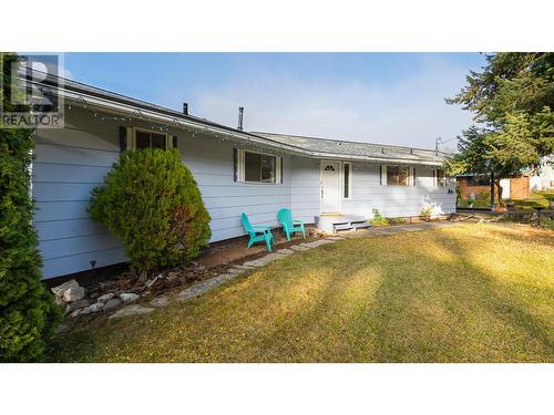 205 5Th Avenue N, Creston, BC - Outdoor