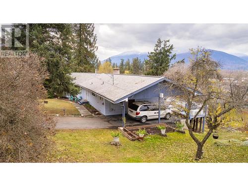 205 5Th Avenue N, Creston, BC - Outdoor With View