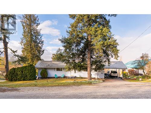 205 5Th Avenue N, Creston, BC - Outdoor