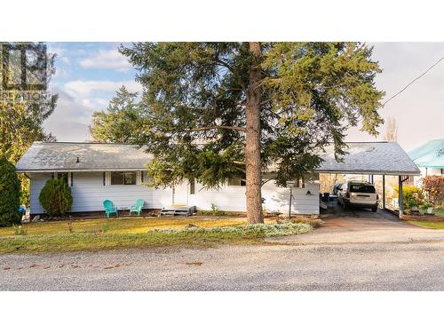 205 5Th Avenue N, Creston, BC - Outdoor