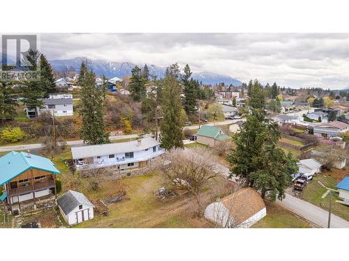 205 5Th Avenue N, Creston, BC - Outdoor With View