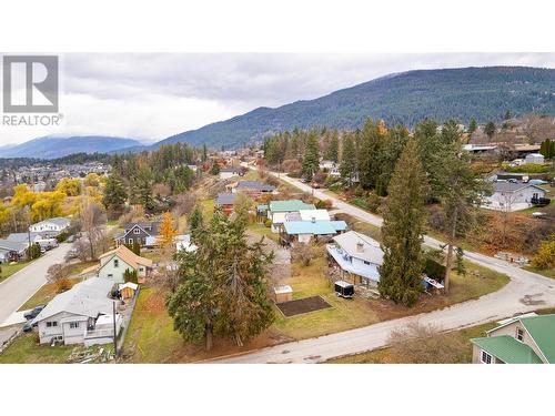 205 5Th Avenue N, Creston, BC - Outdoor With View