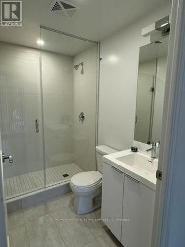 1009 - 8 Widmer Street, Toronto, ON - Indoor Photo Showing Bathroom