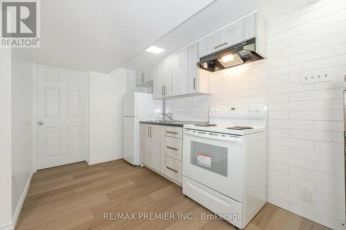 213 Symington Avenue, Toronto, ON - Indoor Photo Showing Kitchen