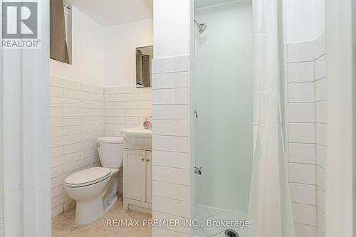 213 Symington Avenue, Toronto, ON - Indoor Photo Showing Bathroom