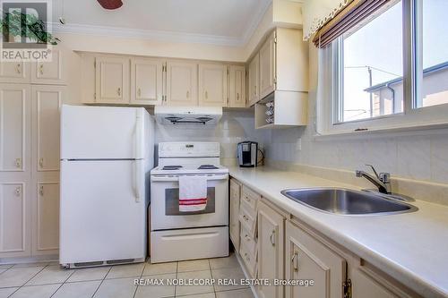 22 Bimini Crescent, Toronto, ON - Indoor Photo Showing Kitchen