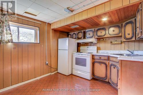 22 Bimini Crescent, Toronto, ON - Indoor Photo Showing Kitchen