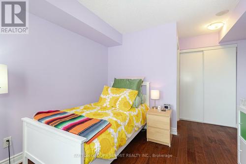 409 - 3880 Duke Of York Boulevard, Mississauga, ON - Indoor Photo Showing Bedroom