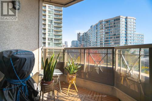 409 - 3880 Duke Of York Boulevard, Mississauga, ON - Outdoor