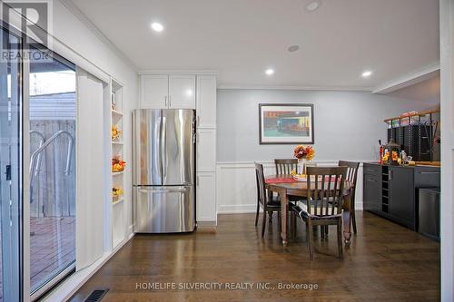 3053 Merritt Avenue, Mississauga, ON - Indoor Photo Showing Dining Room