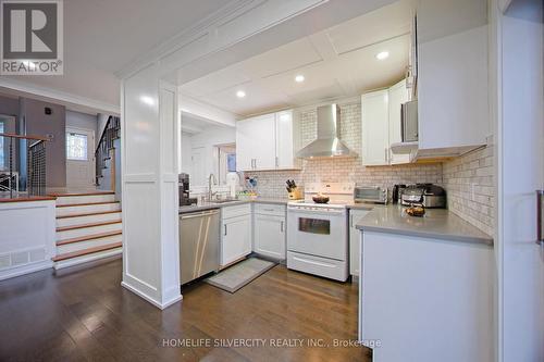 3053 Merritt Avenue, Mississauga, ON - Indoor Photo Showing Kitchen