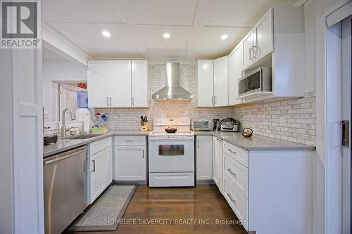 3053 Merritt Avenue, Mississauga, ON - Indoor Photo Showing Kitchen