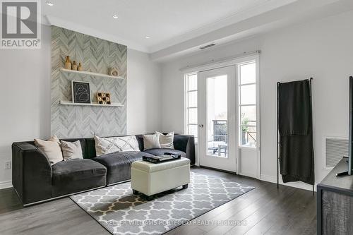 306 - 3351 Cawthra Road, Mississauga, ON - Indoor Photo Showing Living Room