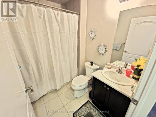 110 - 1360 Costigan Road, Milton, ON - Indoor Photo Showing Bathroom