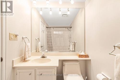 2 - 2052 Brant Street, Burlington, ON - Indoor Photo Showing Bathroom