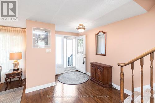 2 - 2052 Brant Street, Burlington, ON - Indoor Photo Showing Other Room