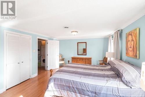 2 - 2052 Brant Street, Burlington, ON - Indoor Photo Showing Bedroom