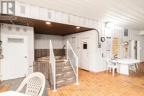 2 - 2052 Brant Street, Burlington, ON - Indoor Photo Showing Other Room