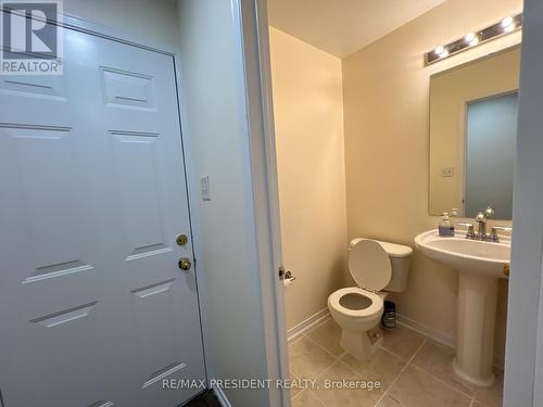 Upper - 190 Brisdale Drive, Brampton, ON - Indoor Photo Showing Bathroom