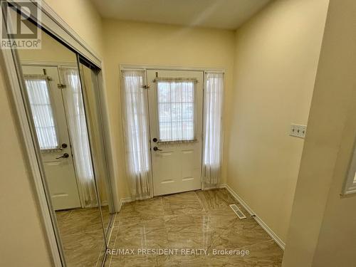 Upper - 190 Brisdale Drive, Brampton, ON - Indoor Photo Showing Other Room