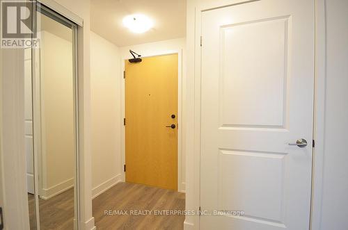 1601 - 202 Burnhamthorpe Road E, Mississauga, ON - Indoor Photo Showing Other Room