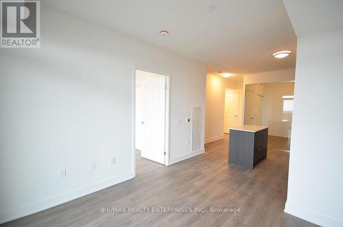 1601 - 202 Burnhamthorpe Road E, Mississauga, ON - Indoor Photo Showing Other Room