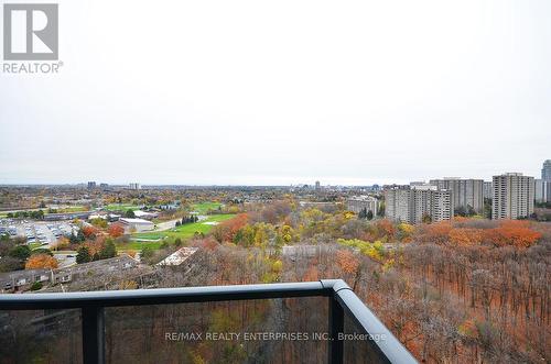 1601 - 202 Burnhamthorpe Road E, Mississauga, ON - Outdoor With View