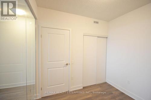 1601 - 202 Burnhamthorpe Road E, Mississauga, ON - Indoor Photo Showing Other Room