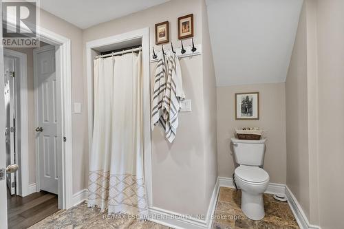 57 Carleton Street N, Thorold, ON - Indoor Photo Showing Bathroom