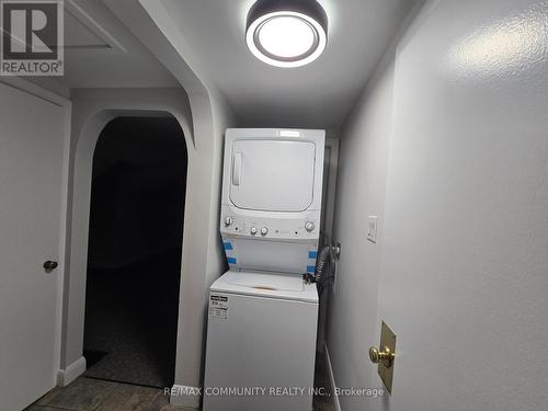 6023 Montrose Road, Niagara Falls, ON - Indoor Photo Showing Laundry Room