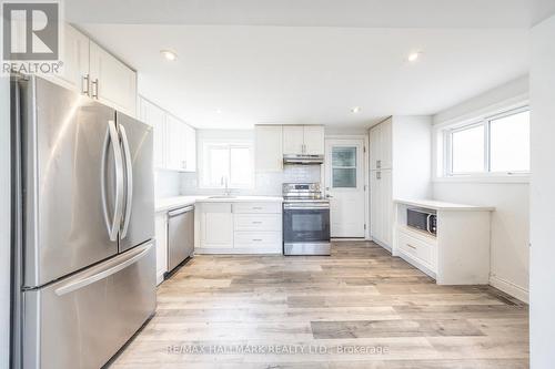 1620 Simcoe Street N, Oshawa, ON - Indoor Photo Showing Kitchen With Stainless Steel Kitchen