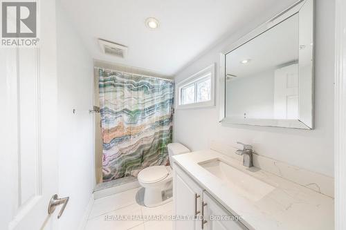 1620 Simcoe Street N, Oshawa, ON - Indoor Photo Showing Bathroom