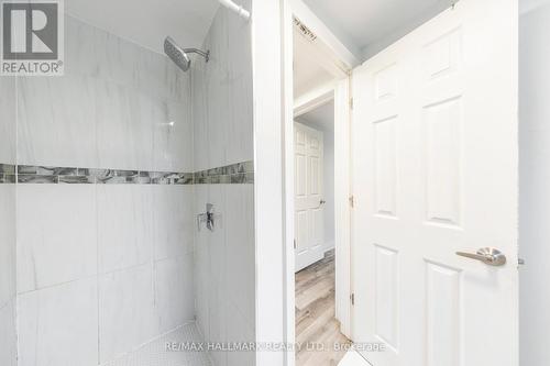 1620 Simcoe Street N, Oshawa, ON - Indoor Photo Showing Bathroom