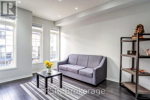 15 Quarrie Lane, Ajax, ON - Indoor Photo Showing Living Room