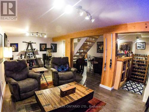 14 Panter Crescent, Ajax, ON - Indoor Photo Showing Living Room