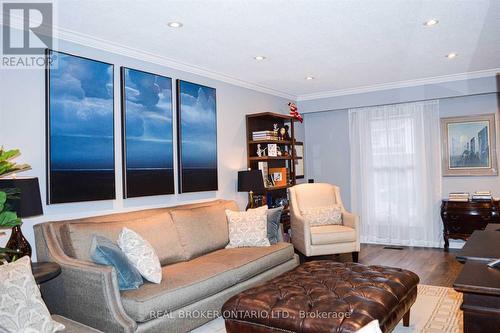 14 Panter Crescent, Ajax, ON - Indoor Photo Showing Living Room