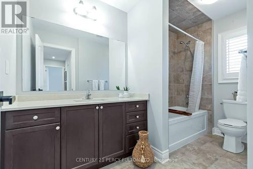 1913 Cocklin Crescent, Oshawa, ON - Indoor Photo Showing Bathroom