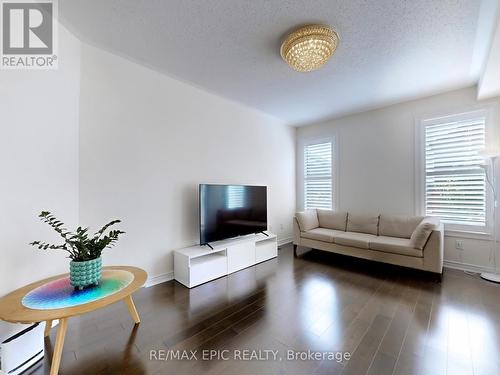 72 Brock Avenue, Markham, ON - Indoor Photo Showing Living Room