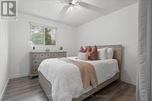 126 Pinecrest Road, Georgina, ON - Indoor Photo Showing Bedroom