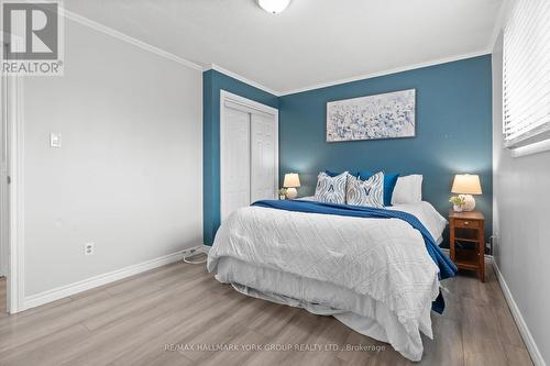 126 Pinecrest Road, Georgina, ON - Indoor Photo Showing Bedroom