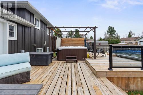 126 Pinecrest Road, Georgina, ON - Outdoor With Deck Patio Veranda With Exterior