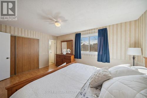 370 Erin Trail, Newmarket, ON - Indoor Photo Showing Bedroom