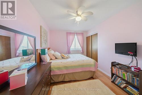 370 Erin Trail, Newmarket, ON - Indoor Photo Showing Bedroom