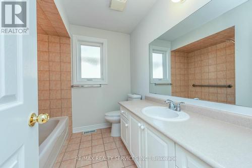 130 Royal Appian Crescent, Vaughan, ON - Indoor Photo Showing Bathroom