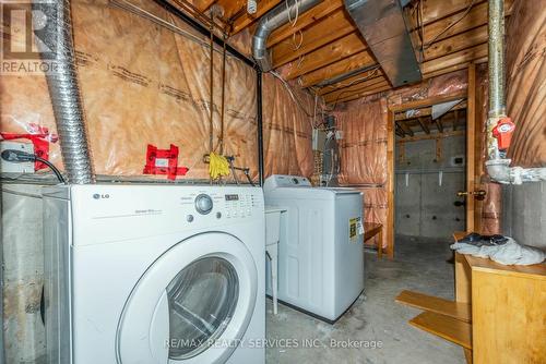 130 Royal Appian Crescent, Vaughan, ON - Indoor Photo Showing Laundry Room