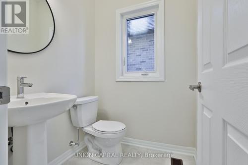 47 Donald Ingram Crescent, Georgina, ON - Indoor Photo Showing Bathroom