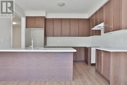 47 Donald Ingram Crescent, Georgina, ON - Indoor Photo Showing Kitchen