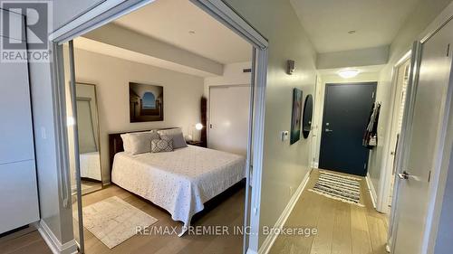 210 - 243 Perth Avenue, Toronto, ON - Indoor Photo Showing Bedroom