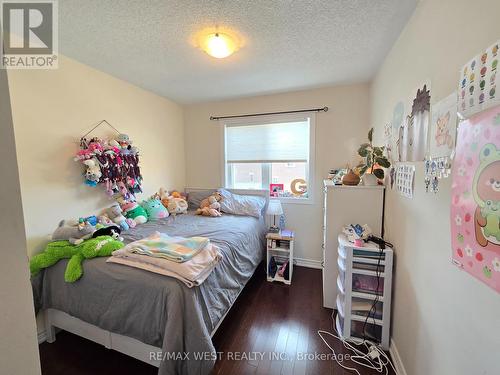 1196 Peelar Crescent, Innisfil, ON - Indoor Photo Showing Bedroom