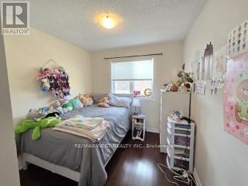 1196 Peelar Crescent, Innisfil, ON - Indoor Photo Showing Bedroom